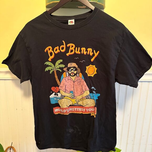 Bad Bunny M 2022 Tour Concert T-shirt Black Tour Dates - Picture 1 of 8